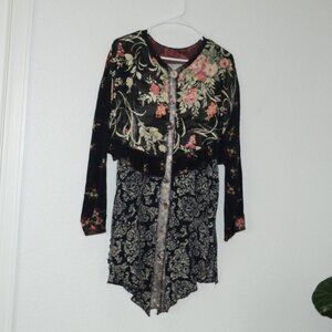 Nothing Matches Size 1 Mismatch Tunic Top